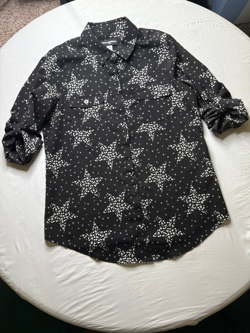 Karl Lagerfeld Paris Women’s Size Small Black White Star Print Button-Up Blouse